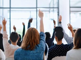 Playtech将1月12日召开股东大会 表决Aristocrat 21亿英镑收购要约