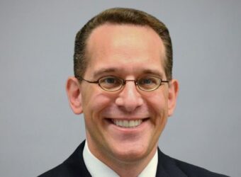 OCC 任命纳斯达克高级副总裁 Jeffrey S. Davis 为交易所董事