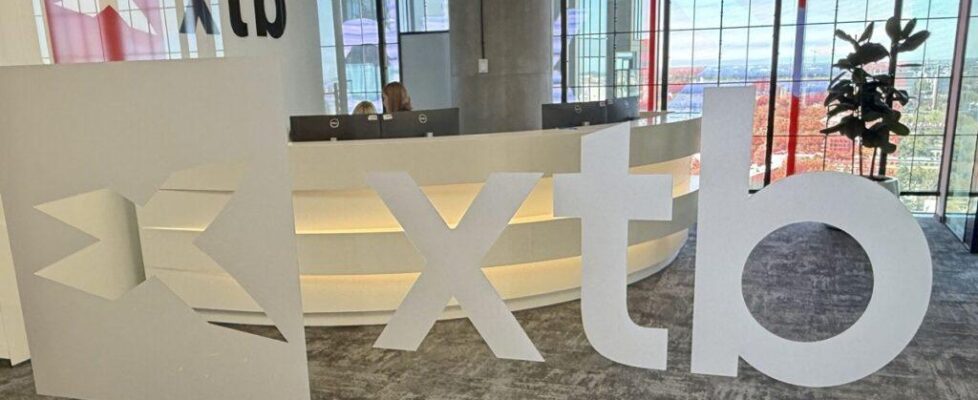 波兰经纪商XTB二季度营收净利润近10%回落仍处历史高位