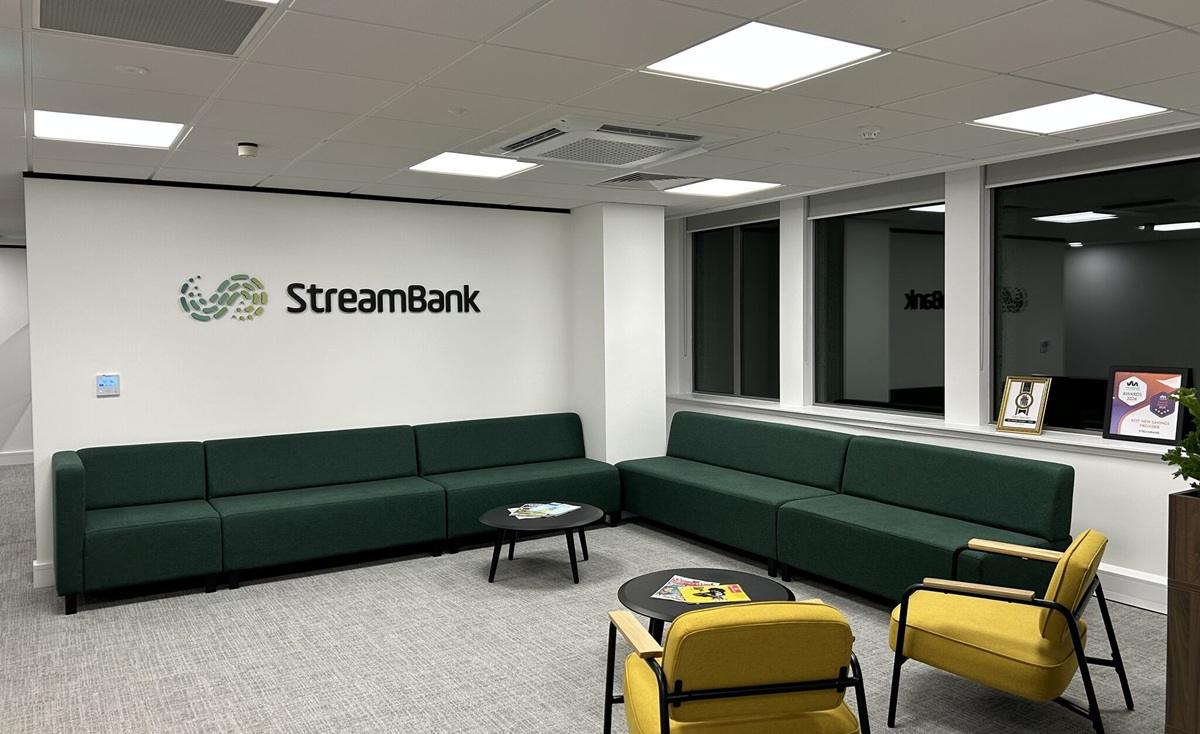 Alex Pusco旗下StreamBank 2026财年营收增长6%，亏损达290万英镑