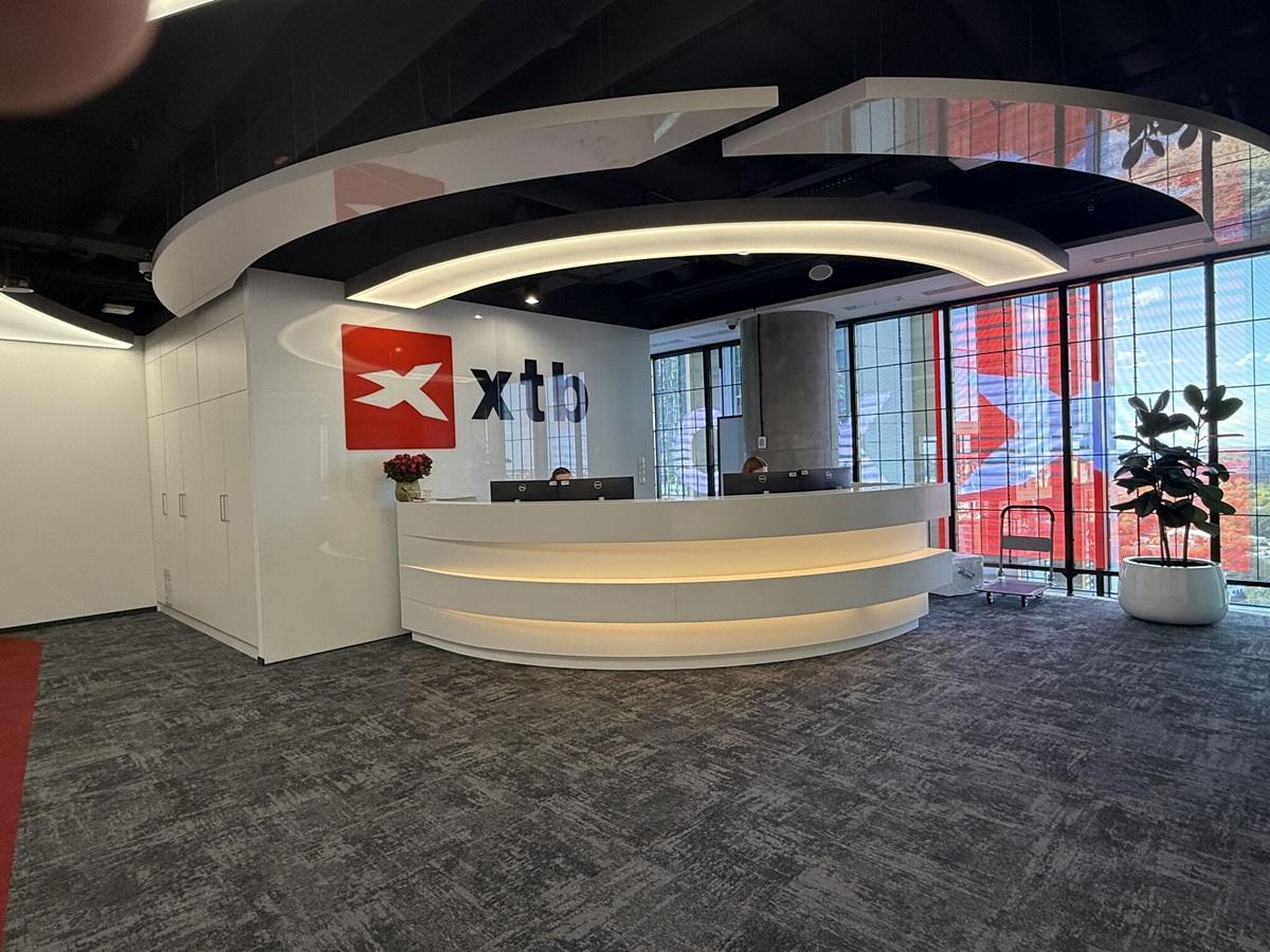 XTB 2025年Q3营收暴跌35%至1.03亿美元，低波动性重创做市收益