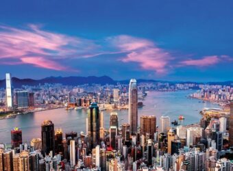 香港证监会谴责并罚款正大国际金融控股700万港元，责任官钟浩被停牌七个月