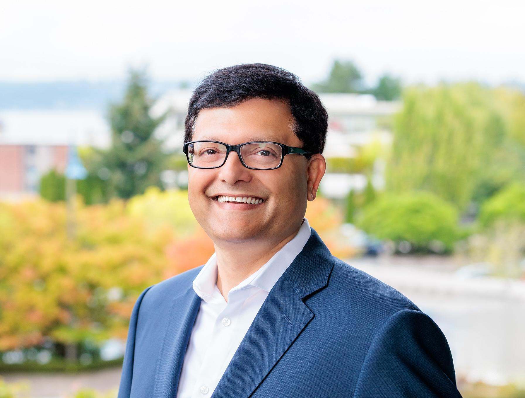 Broadridge 提名 Srinivas Tallapragada 进入董事会，Amit Zavery 将卸任